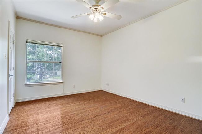 5411 Pine St, House other with 5 bedrooms, 5 bathrooms and 3 parking in Bellaire TX | Image 42