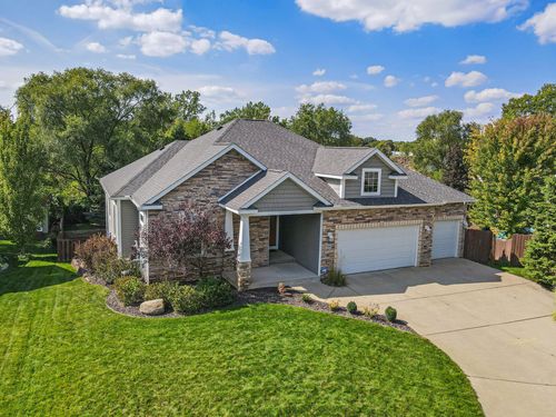 9800 Navy Pier St, Portage, MI, 49002-8262 | Card Image