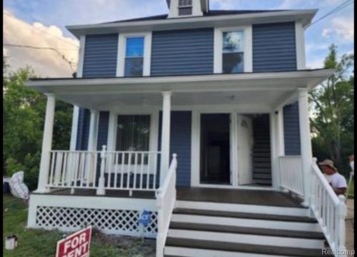 132 E Howard St, Pontiac, MI, 48342-1438 | Card Image