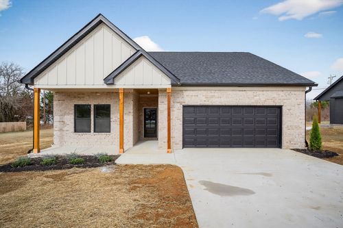 506 Morgan Dr, Smithville, TN, 37166-1546 | Card Image