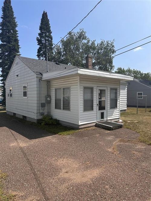 1518 Starr Ave, Eau Claire, WI, 54703-1832 | Card Image