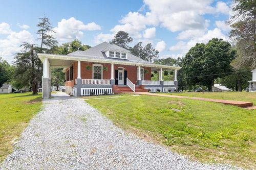 2301 Lee Ave, Victoria, VA, 23974-9701 | Card Image