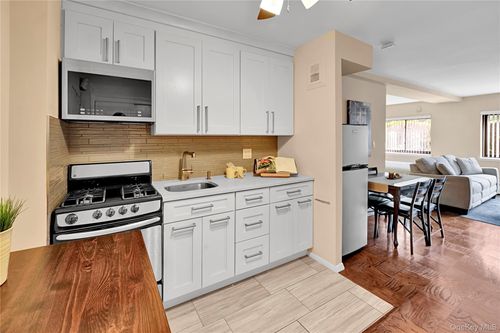 1h-2221 Palmer Avenue, New Rochelle, NY, 10801 | Card Image