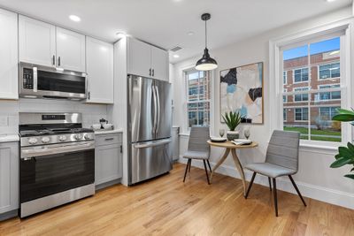 2 - 81 White Street, Condo with 2 bedrooms, 2 bathrooms and 1 parking in Boston MA | Image 3