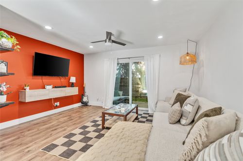 103-3808 Southway Dr, Austin, TX, 78704-6861 | Card Image