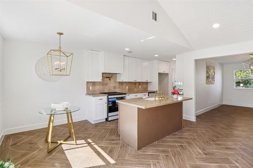 2019 Magnolia Dr, La Marque, TX, 77568-5248 | Card Image