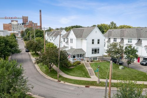 415 Colborne St, Saint Paul, MN, 55102-3229 | Card Image