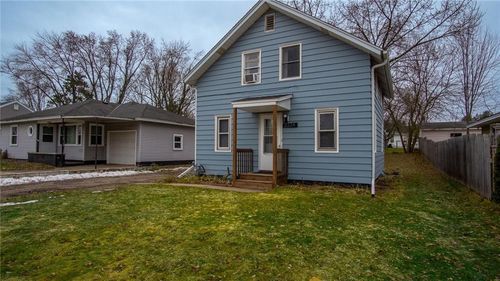 2224 11th St, Eau Claire, WI, 54703-2760 | Card Image