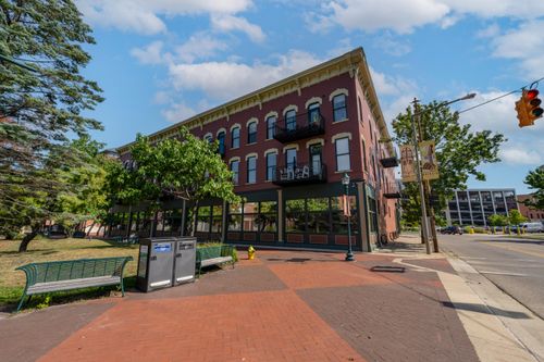 320-222 N Kalamazoo Mall, Kalamazoo, MI, 49007-3881 | Card Image