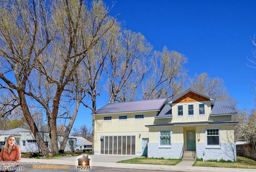 336 Eugene St, Lander, WY, 82520-2240 | Card Image