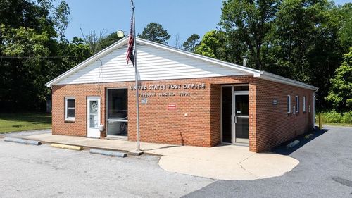 555 Mt Torrey Rd, LYNDHURST, VA, 22952-2612 | Card Image