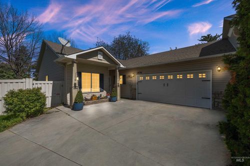 1574 N Wintertree Ave, Meridian, ID, 83642-4292 | Card Image