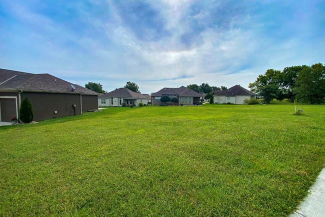 305 Crestview Ct, Home with 0 bedrooms, 0 bathrooms and null parking in Raymore MO | Image 4