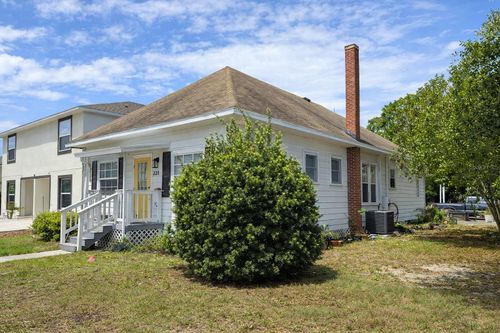 231 Avenue A Ne, WINTER HAVEN, FL, 33881-4551 | Card Image