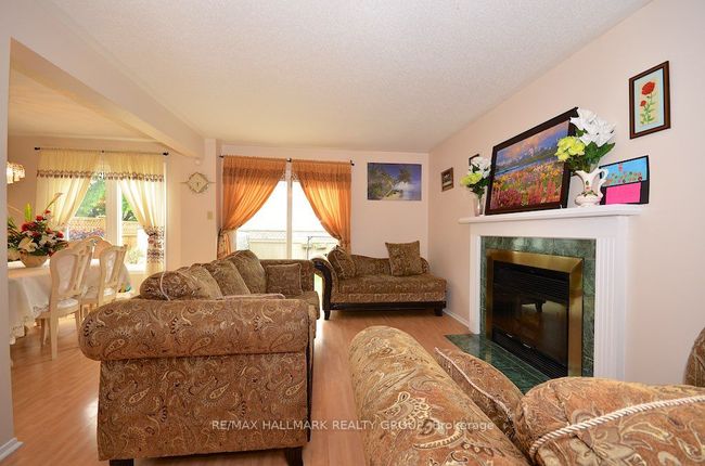 42 Saddle Cres, House other with 3 bedrooms, 4 bathrooms and 2 parking in Ottawa ON | Image 8