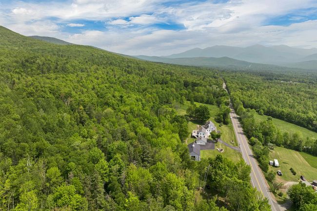 959 Presidential Hwy, House other with 8 bedrooms, 8 bathrooms and null parking in Jefferson NH | Image 5