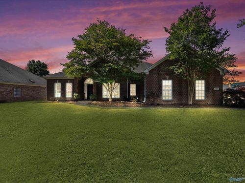 7201 Oldstone Dr Se, Owens Cross Roads, AL, 35763-8496 | Card Image