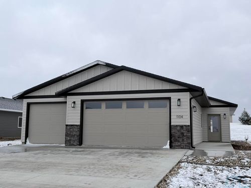 1104 S 6th Ave E, Rock Rapids, IA, 51246 | Card Image