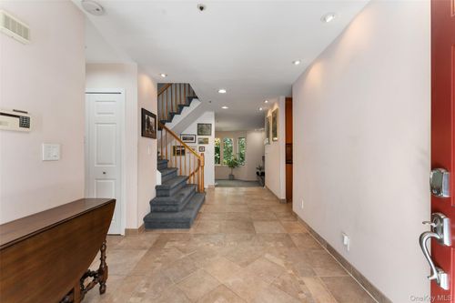 208 Boulder Ridge Rd, Scarsdale, NY, 10583-3144 | Card Image