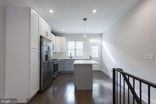 2722 Latona St, PHILADELPHIA, PA, 19146-3717 | Card Image