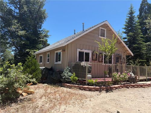 246 Chipmunk Dr, Twin Peaks, CA, 92391 | Card Image