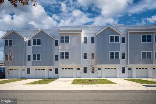 308 Douglas Ave, COLONIAL BEACH, VA, 22443-2203 | Card Image