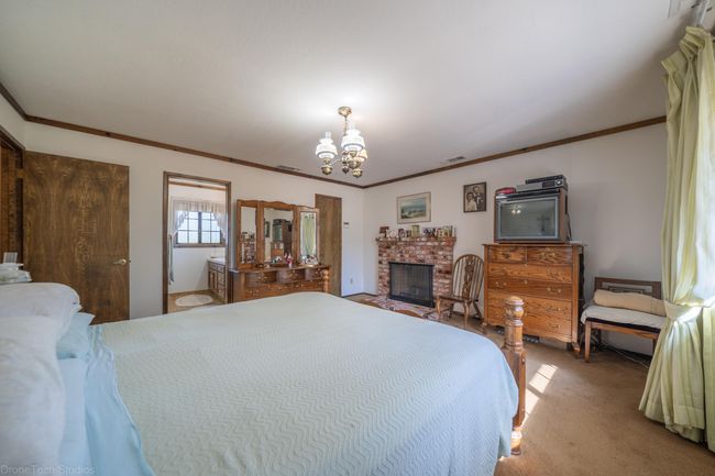16160 Plateau Cir, House other with 5 bedrooms, 4 bathrooms and null parking in Redding CA | Image 29
