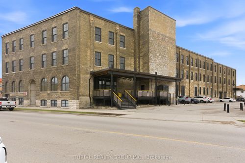 304-245 Downie St, Stratford, ON, N5A1X5 | Card Image