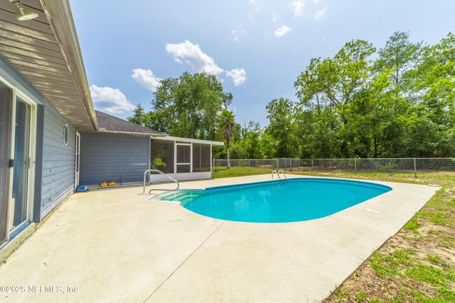 131 Crestwood Dr, House other with 3 bedrooms, 2 bathrooms and null parking in Interlachen FL | Image 13