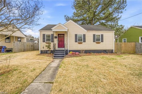 1108 Anne Ave, Chesapeake, VA, 23324-1702 | Card Image