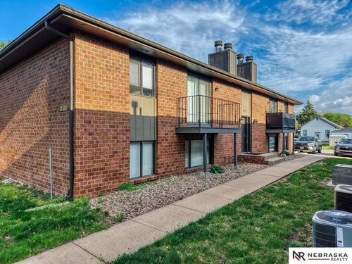 4210 Huntington Ave, Lincoln, NE, 68504-3811 | Card Image