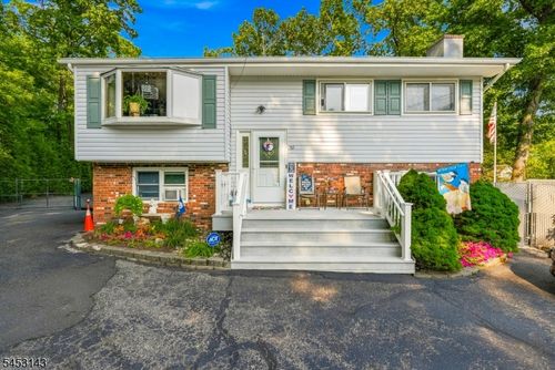 59 Shawnee Rd, Hopatcong, NJ, 07843-1430 | Card Image