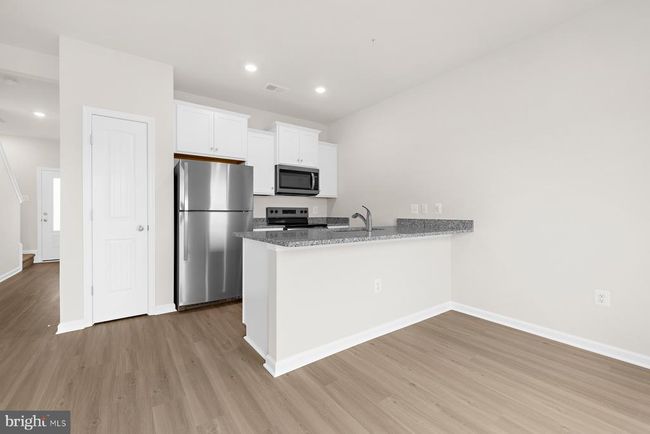 8124 Bartholomew Ct, Townhouse with 3 bedrooms, 3 bathrooms and null parking in BALTIMORE MD | Image 8