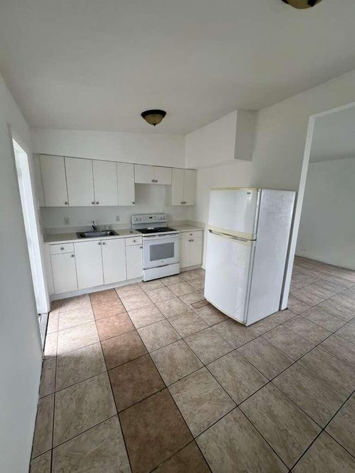 b-1524 Nw 42nd St, Miami, FL, 33142-4816 | Card Image