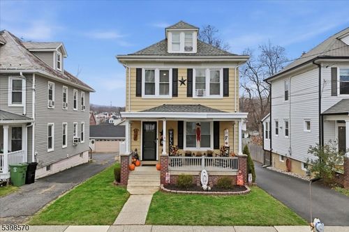 89 Park Ave, Washington, NJ, 07882-1813 | Card Image