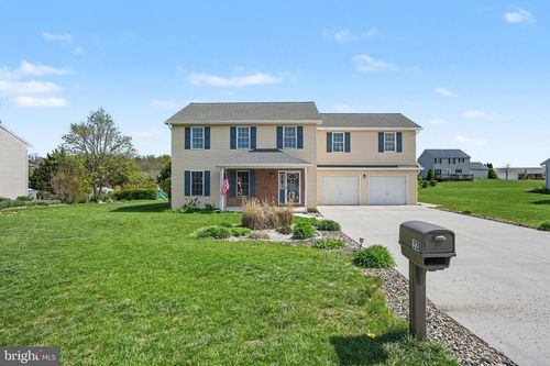 33 Longstreet Dr, CARLISLE, PA, 17013-8111 | Card Image