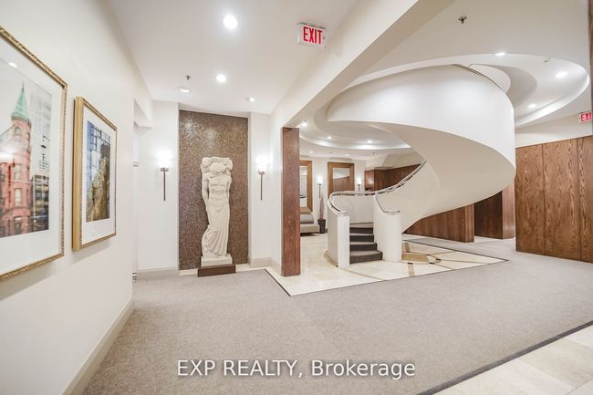 1108 - 438 Richmond St W, Condo with 0 bedrooms, 1 bathrooms and 1 parking in Toronto ON | Image 16