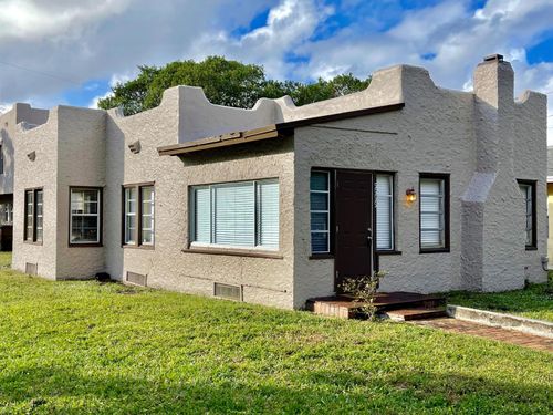 sfh-with-a-detached-apt-5555 Garden Ave, West Palm Beach, FL, 33405-3517 | Card Image