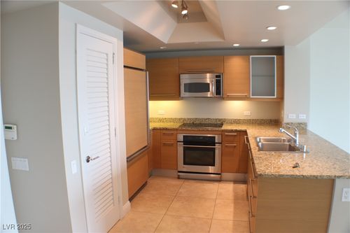 unit-2103-222 Karen Ave, Las Vegas, NV, 89109-5304 | Card Image