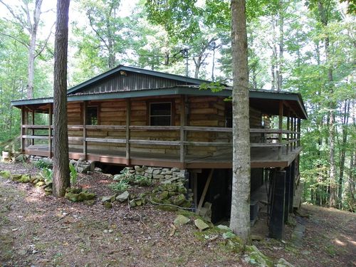 1555 Brown Creek Dr, Crossville, TN, 38571-3712 | Card Image