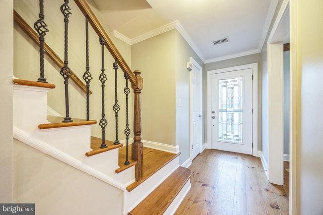 27 Wilson St, Townhouse with 3 bedrooms, 3 bathrooms and null parking in LAMBERTVILLE NJ | Image 4