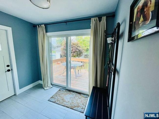 60 Bellevue Ave, House other with 3 bedrooms, 2 bathrooms and null parking in Elmwood Park NJ | Image 13