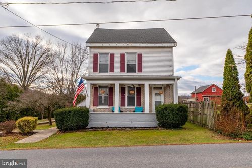 4242 Dillingersville Rd, ZIONSVILLE, PA, 18092-2011 | Card Image