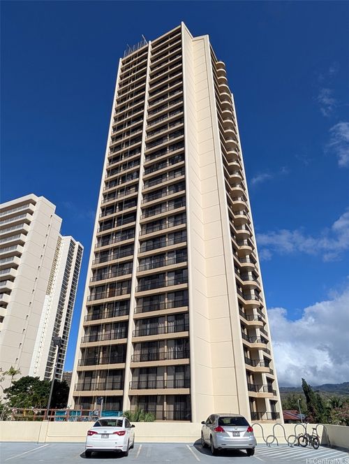 10a-3130 Ala Ilima St, Honolulu, HI, 96818-3071 | Card Image