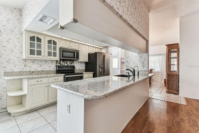 Kitchen | Image 8