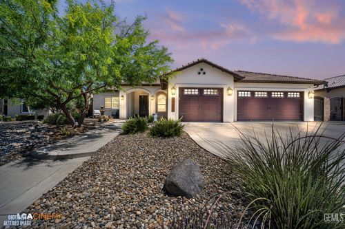 10308 Barbeau Peak Dr, Bakersfield, CA, 93306-7859 | Card Image
