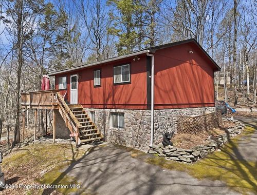 150 Tanglewood Dr, Greentown, PA, 18426-7546 | Card Image