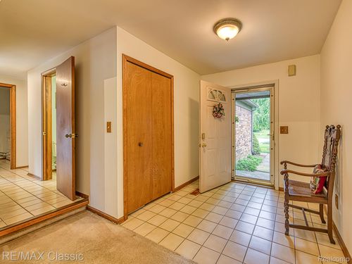 23810 Harvest Dr, Novi, MI, 48375-3148 | Card Image