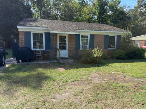 15980 Bronco Dr, Laurinburg, NC, 28352-6780 | Card Image