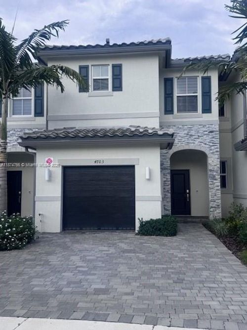 0-4703 Nw 118th Ave, Coral Springs, FL, 33076-3245 | Card Image